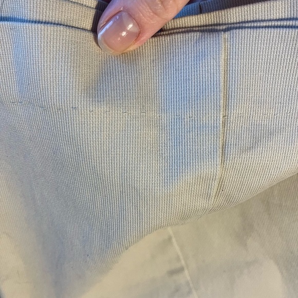 Liz Claiborne Audra Khaki Pants – Size 10, Wide Leg, Beige Cotton, Hemmed - Picture 11 of 11